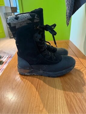 Muck Black Women's Lace-Up Winter Boots waterproof glacier trek